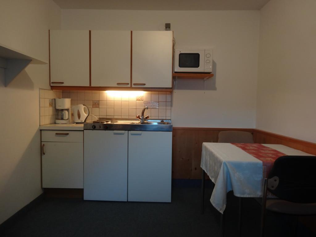 Koeflerhof Appartements Sankt Leonhard im Pitztal Quarto foto